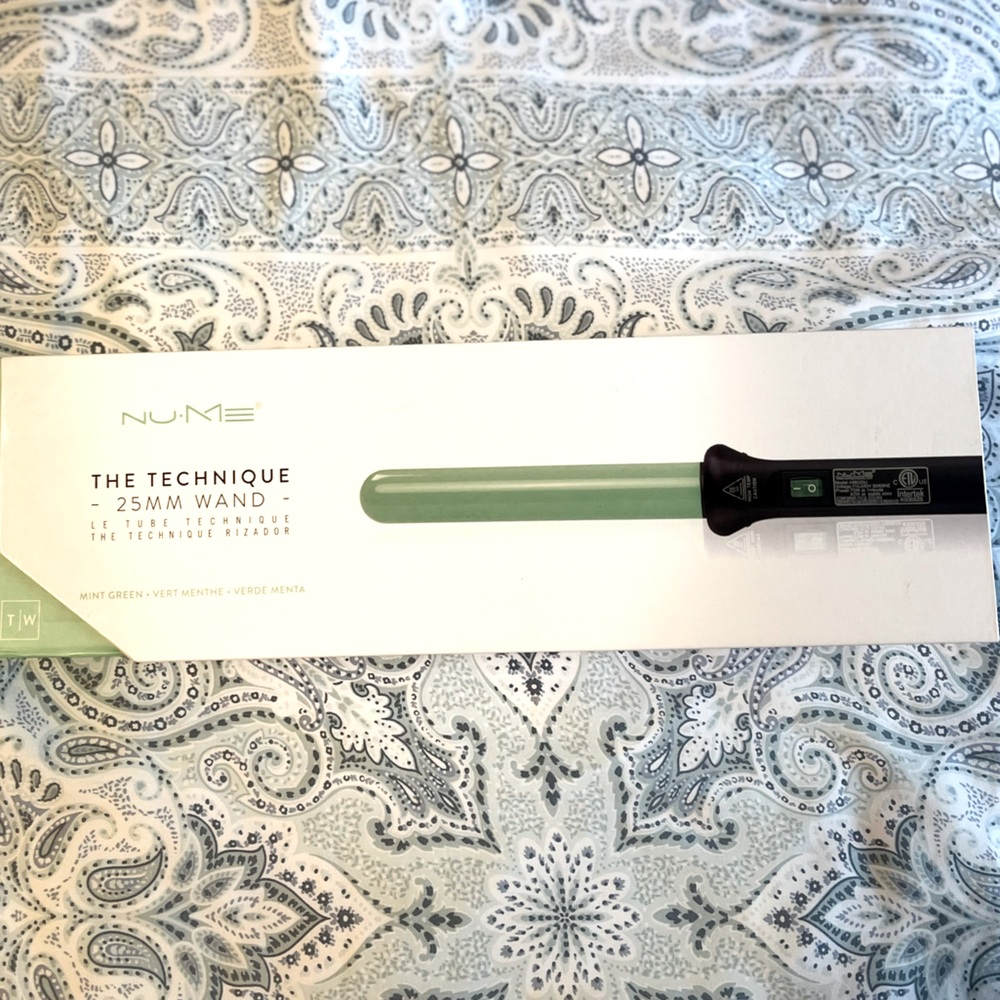 NUME - The Technique 25” Curling Wand with Glove
